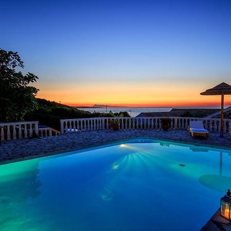 Villa Quietude Agios Stefanos Avliotes  Buitenkant foto
