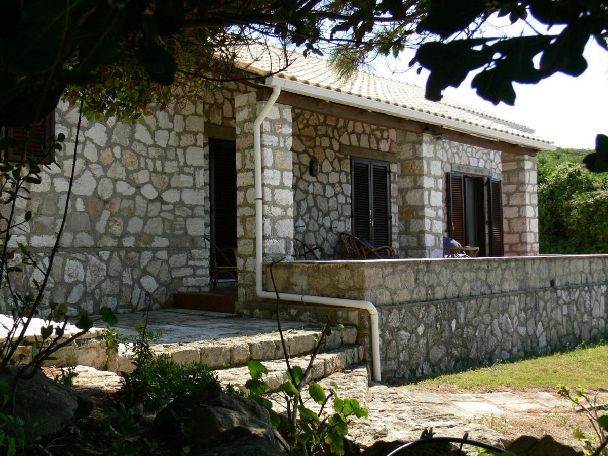Villa Quietude Agios Stefanos Avliotes  Kamer foto