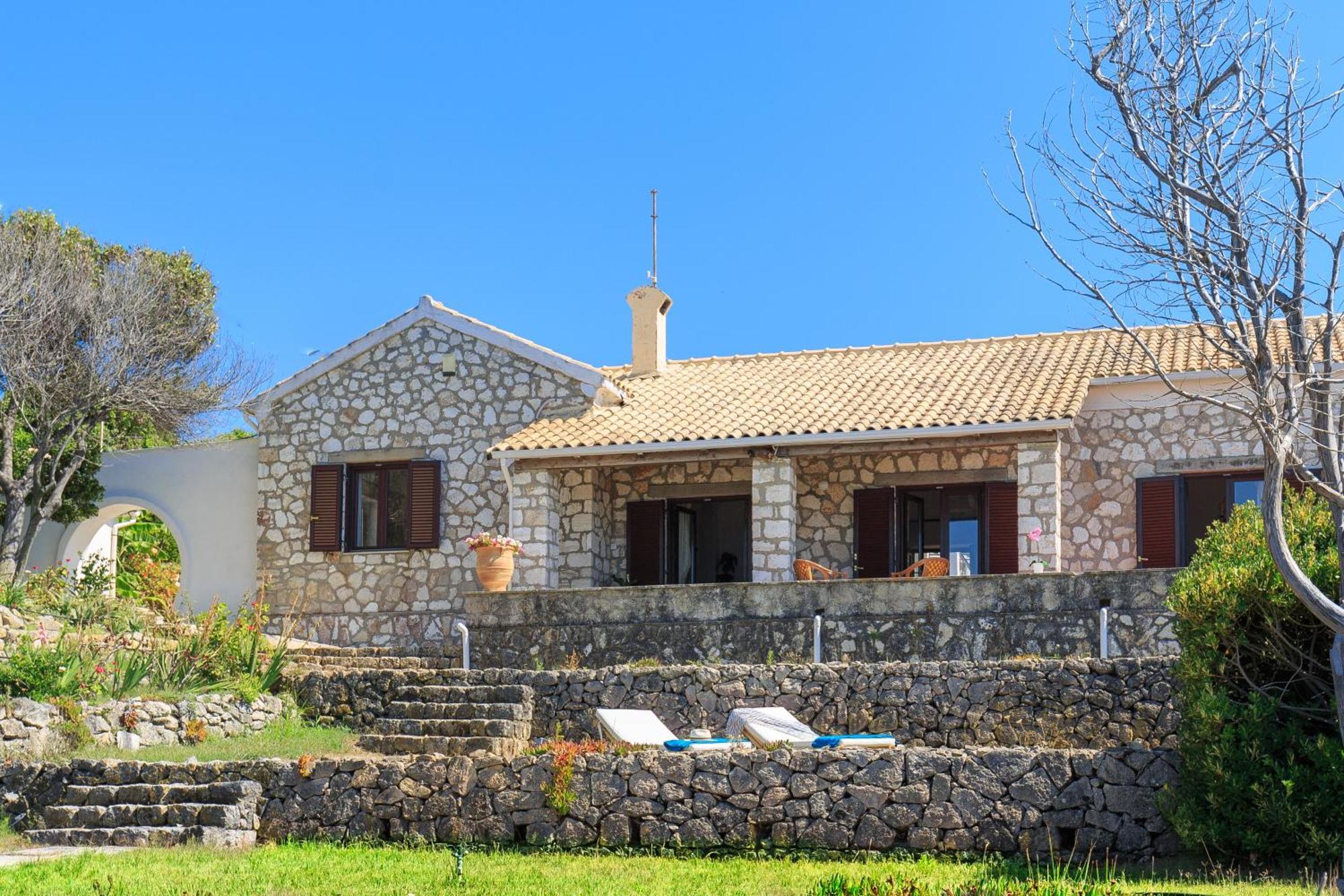 Villa Quietude Agios Stefanos Avliotes  Buitenkant foto